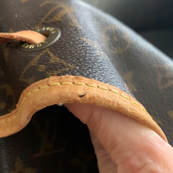 Authentic Louis Vuitton Montsouris GM - Picture 11 of 11